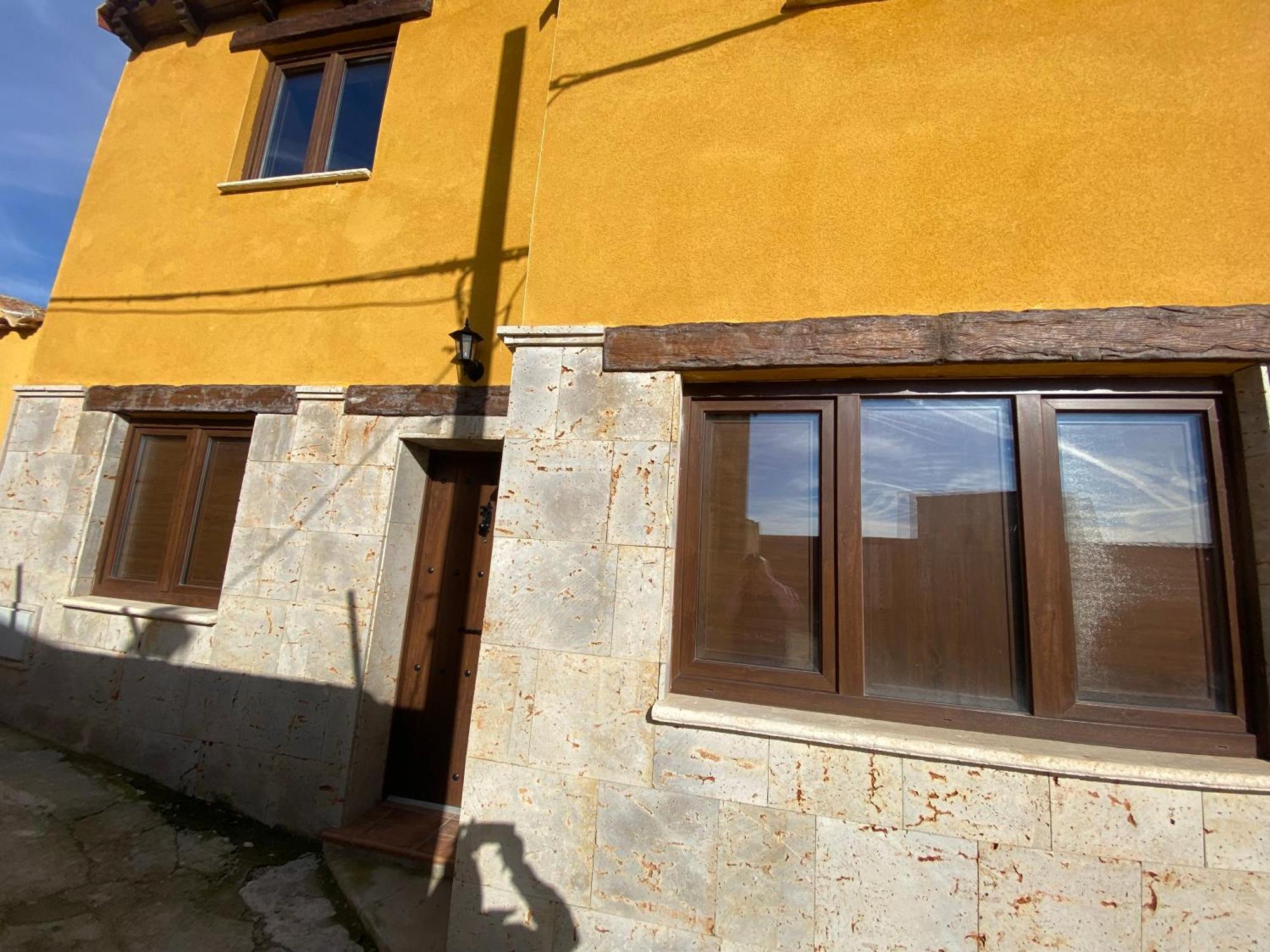 Casa Rural Los Valles Valdenebro de los Valles Екстериор снимка